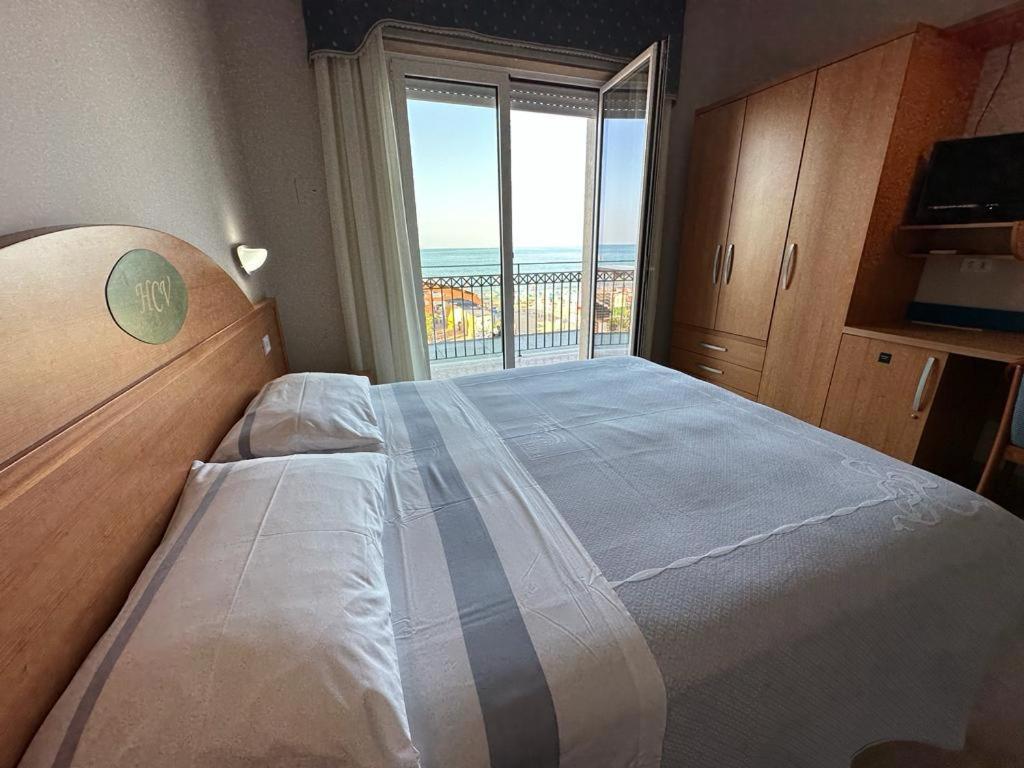 Hotel Costa Verde ピネート エクステリア 写真