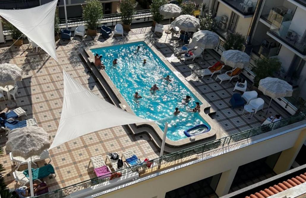Hotel Costa Verde ピネート エクステリア 写真