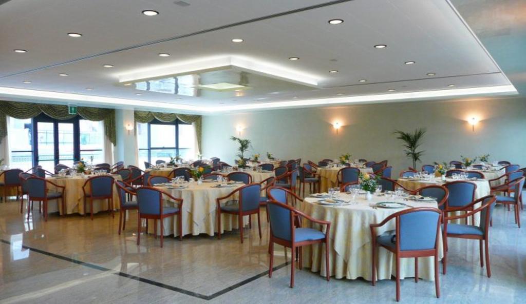 Hotel Costa Verde ピネート エクステリア 写真